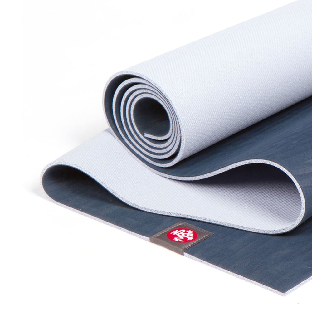 how much does a yoga mat weigh