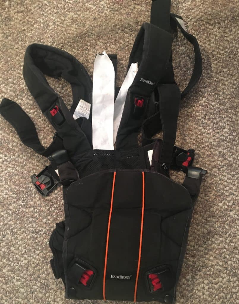 Baby bjorn sport carrier black red top