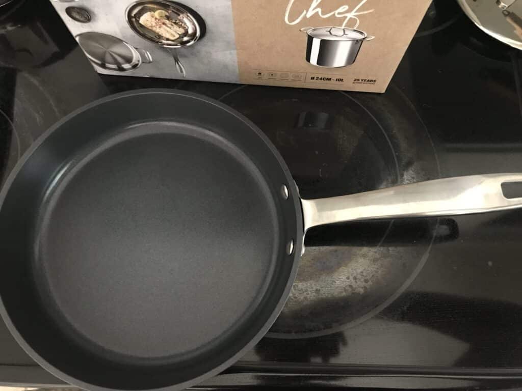  CAROTE Nonstick Small Frying Pan Skillet, 6 Egg Pan Omelet Pan,  Non Stick White Granite Cookware, Mini Fry Pan - Dishwasher & Oven Safe,  PFOA & PFAS Free: Home & Kitchen